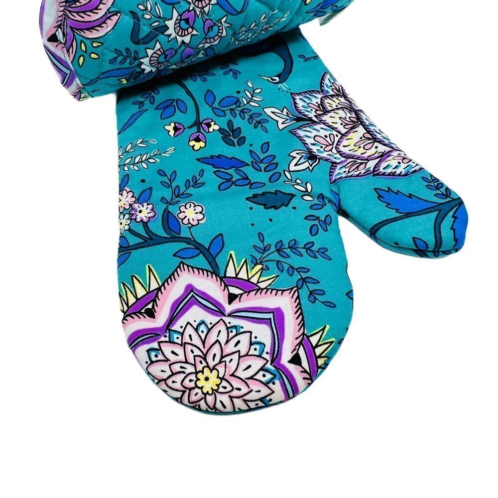 VERA Bradley Peacock Pot Holder and Oven Mitt Set - Picture 3 of 7